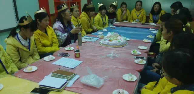 托马斯学习馆全体老师的生日会